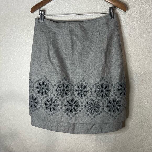 WEEKEND MaxMara Womens 6 Grey Embroidered Virgin Wool Tiered Floral Skirt - Picture 4 of 6